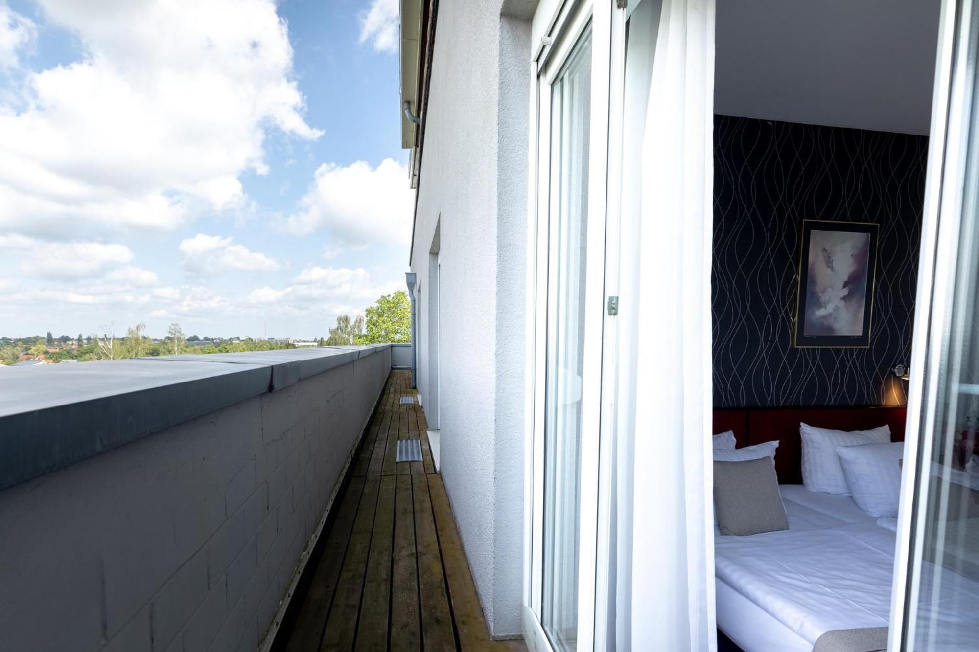 Hotel Novum Aviva Neue Messe 4*